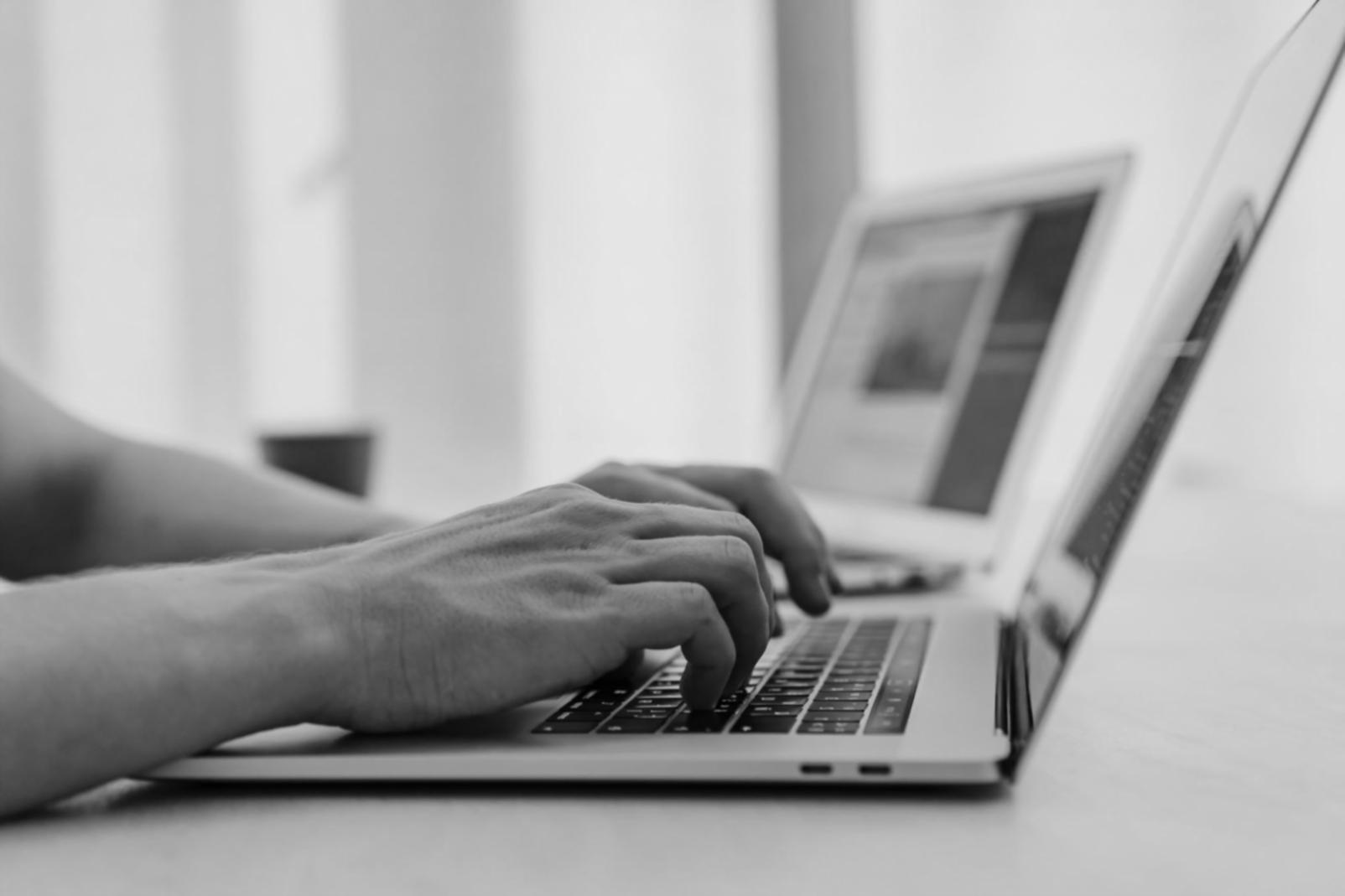 Sessione di lavoro su progetti tipografici con feedback personalizzato